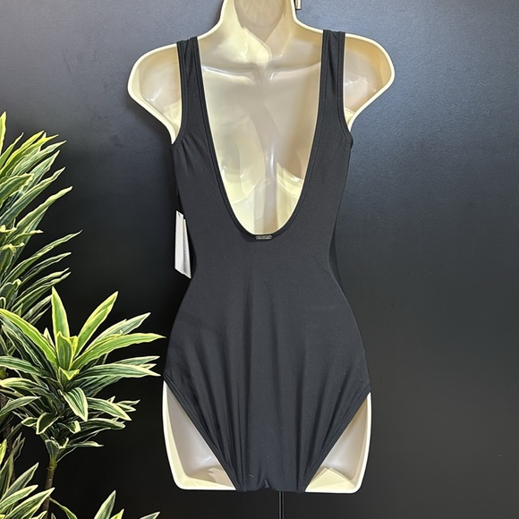 Calvin Klein Mesh V-neck cross over, scoop back,ruched side,padded 1 pc.swimsuit - Picture 6 of 11
